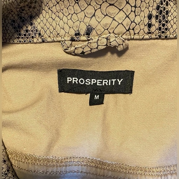 NWT Prosperity Jolene Tan/Black Faux Snake Skin Stretch Denim Jacket Medium - Picture 2 of 10